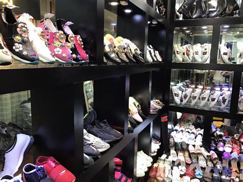 where to buy fake shoes in guangzhou|guangzhou counterfeit market.